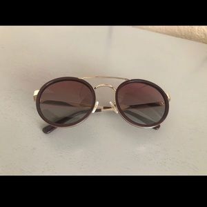Clōe sunglasses for women